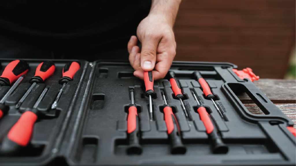 25 Types of Screwdrivers and Their Material and Uses
